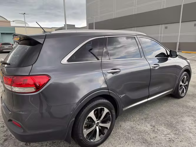 Vendo KIA Sorento 2017 - Imagen 5