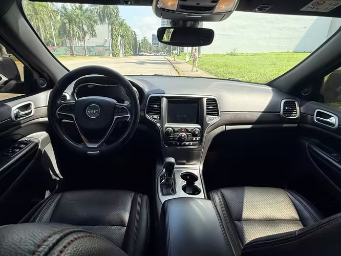 Jeep Grand Cherokee Laredo 4x4, año 2018, comprado en Panamá. - Imagen 11