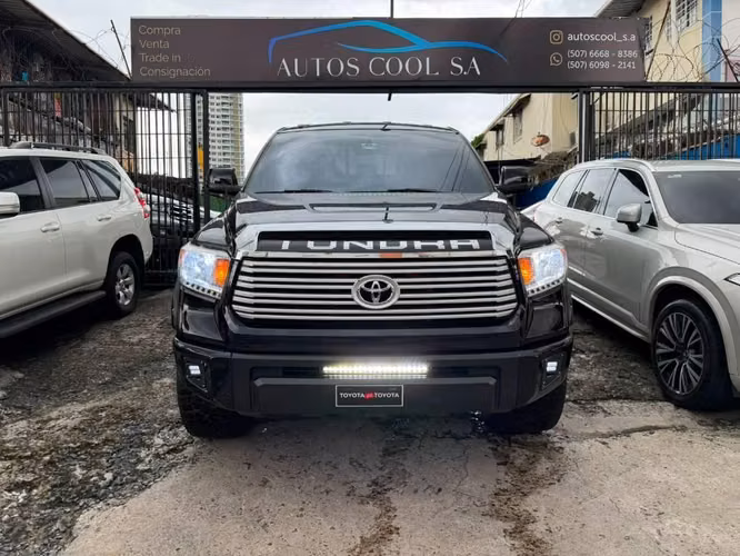 TOYOTA TUNDRA TRD V8 AÑO 2016 AUTOMÁTICO  UNICO DUEÑO 2 LLAVES MAS DE 30K EN ACCESORIOS