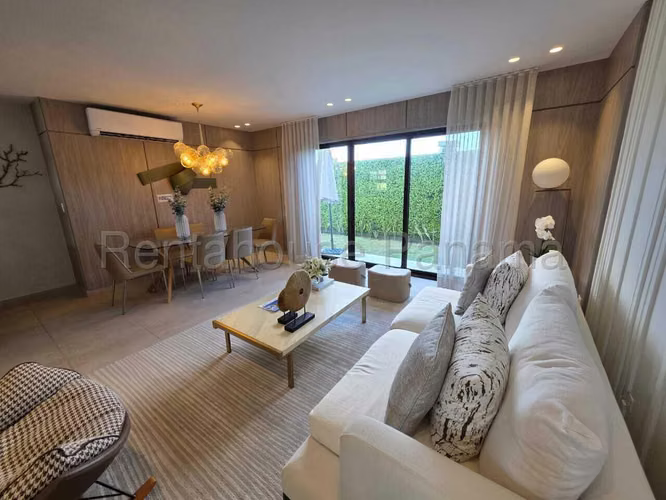 Se Vende Casa en Costa Sur MDV27-2169