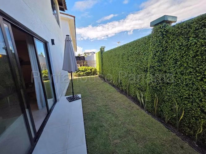 Se Vende Casa en Costa Sur MDV27-2169