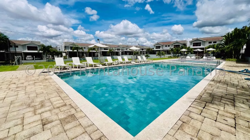 Casa de esquina en Aventura Brisas del Golf - Paseo del Norte 27YCG789