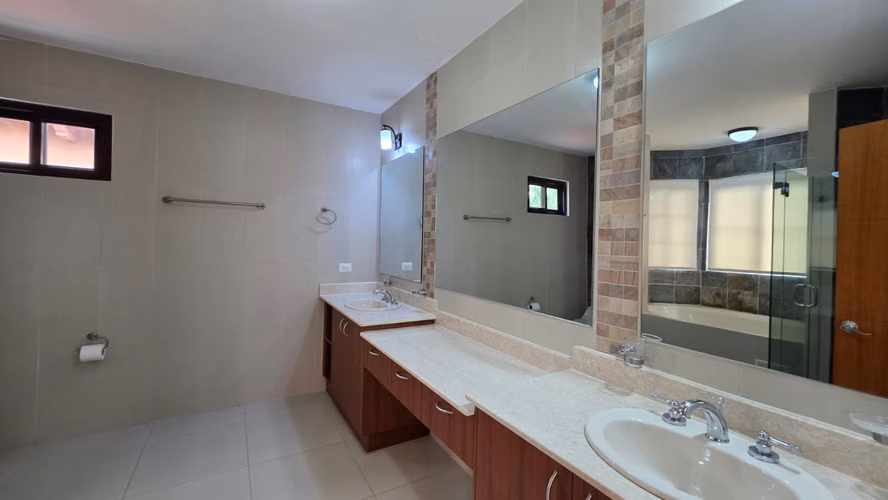 Venta Casa Costa Sur El Doral - Imagen 13