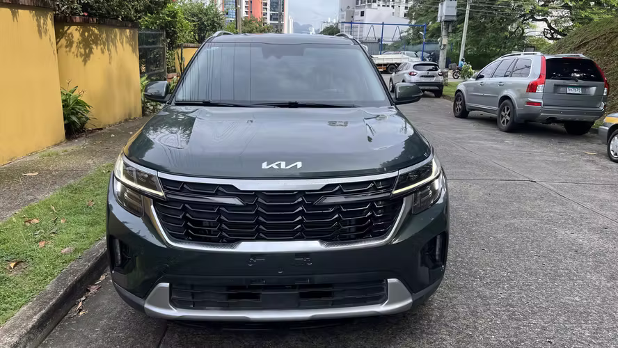 Vendo Kia Seltos año 2025 full extra - Imagen 2
