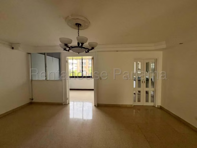 Amplio Apartamento en Venta en el Cangrejo 27PPM2161