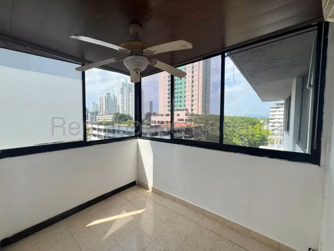 Amplio Apartamento en Venta en el Cangrejo 27PPM2161