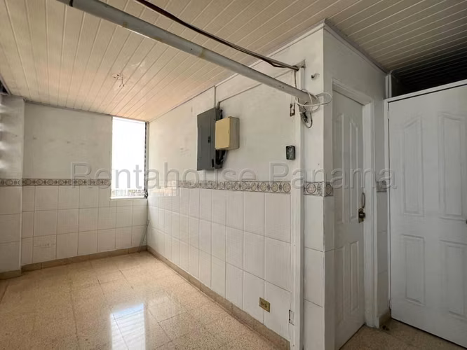 Amplio Apartamento en Venta en el Cangrejo 27PPM2161