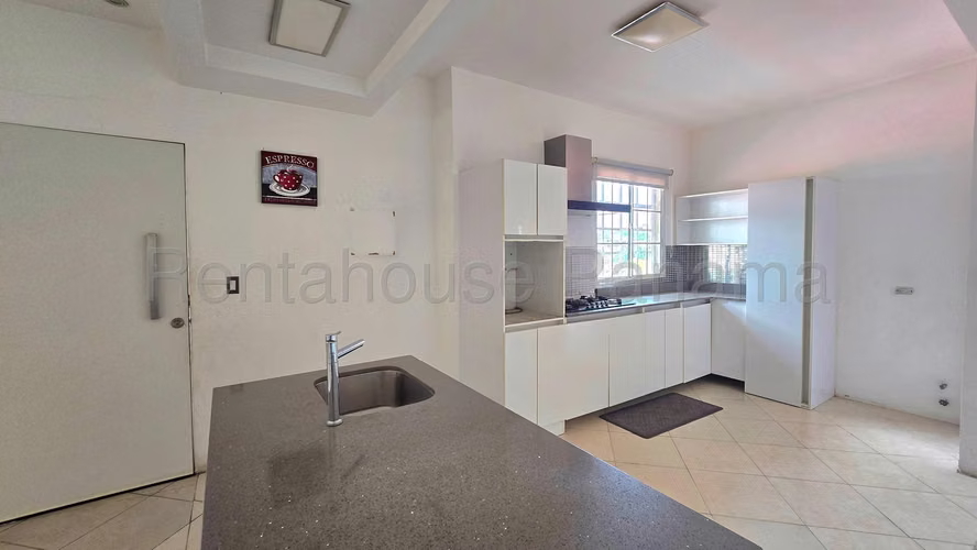 Hermosa Casa en Venta en Betania 27PPM2149