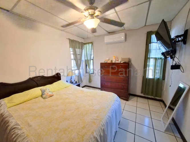 Casa en Venta en Condado del Rey | 4 Recámaras | 2 Niveles | 177 m²*