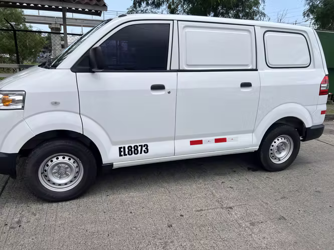 Vendo panel Suzuki Apv año 2024 - Imagen 3