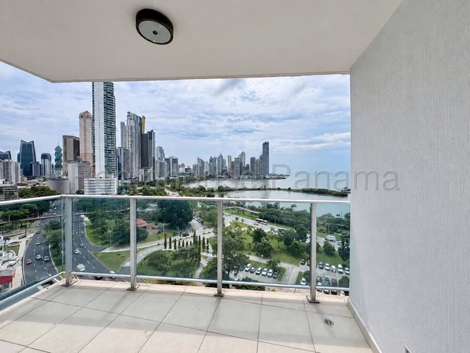 ¡Oportunidad! Apartamento Avenida Balboa - White Tower 27YCG2183