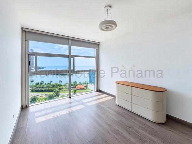 ¡Oportunidad! Apartamento Avenida Balboa - White Tower 27YCG2183