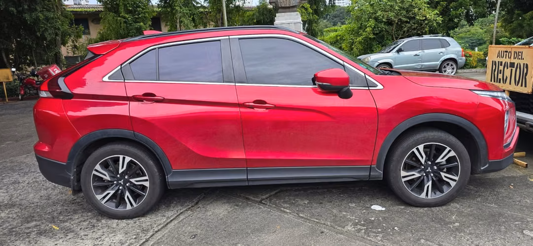 Mitsubishi Eclipse Cross 2022 IMPECABLE - Imagen 3