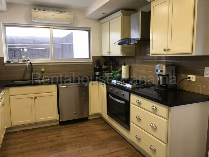 Amplio Apartamento en Venta en Altos del Golf 27*2145Mfk - Imagen 7