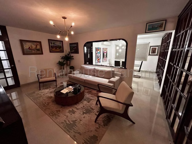 Amplio Apartamento en Venta en Altos del Golf 27*2145Mfk - Imagen 4