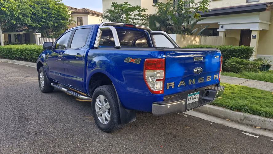 Ford Ranger XLT 4x4 Diésel 3.2 AT 2023 – Impecable