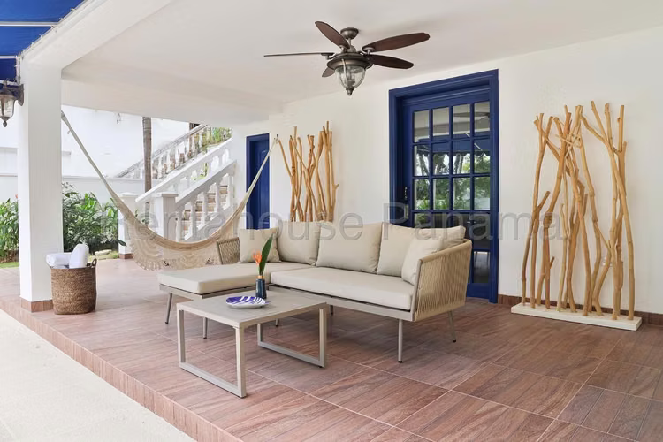 Venta de Casa Familiar en Playa Blanca 27*2105Mfk
