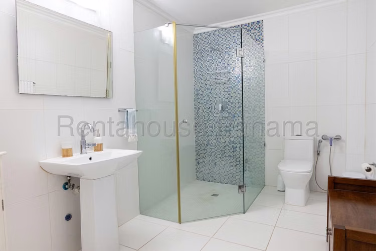 Venta de Casa Familiar en Playa Blanca 27*2105Mfk