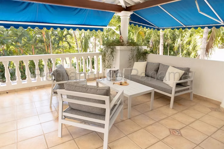 Venta de Casa Familiar en Playa Blanca 27*2105Mfk