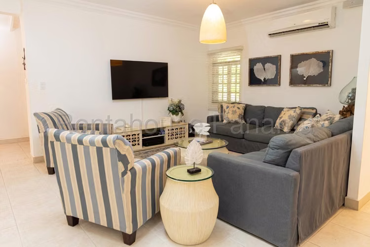 Venta de Casa Familiar en Playa Blanca 27*2105Mfk