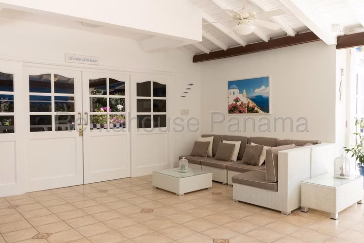 Venta de Casa Familiar en Playa Blanca 27*2105Mfk