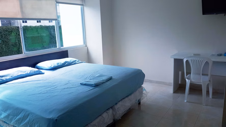 Servicios incluidos, amplio céntrico cómodo - Imagen 3