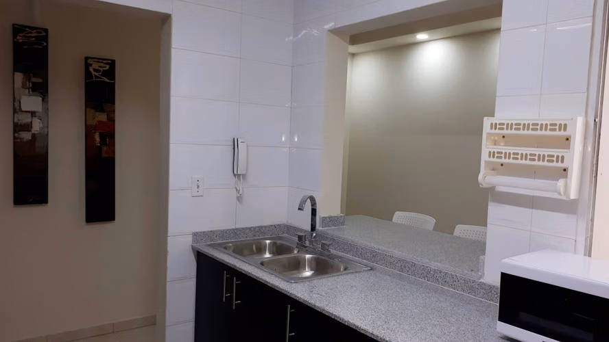 Servicios incluidos, amplio céntrico cómodo - Imagen 10