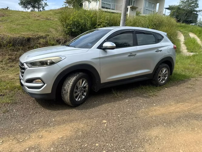 Hyundai Tucson 2018 Manual