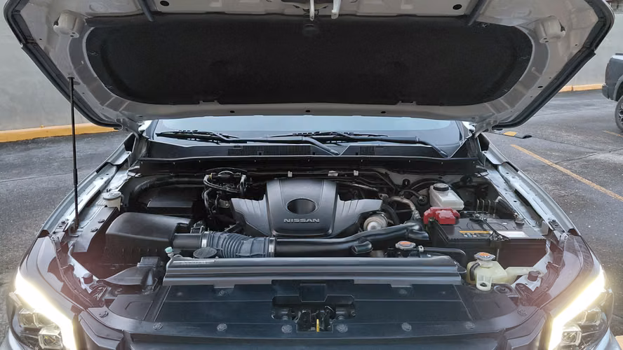 VENDO NISSAN FRONTIER PRO 4X AÑO 2023 IMPECABLE CON GARANTIA DE AGENCIA - Imagen 5