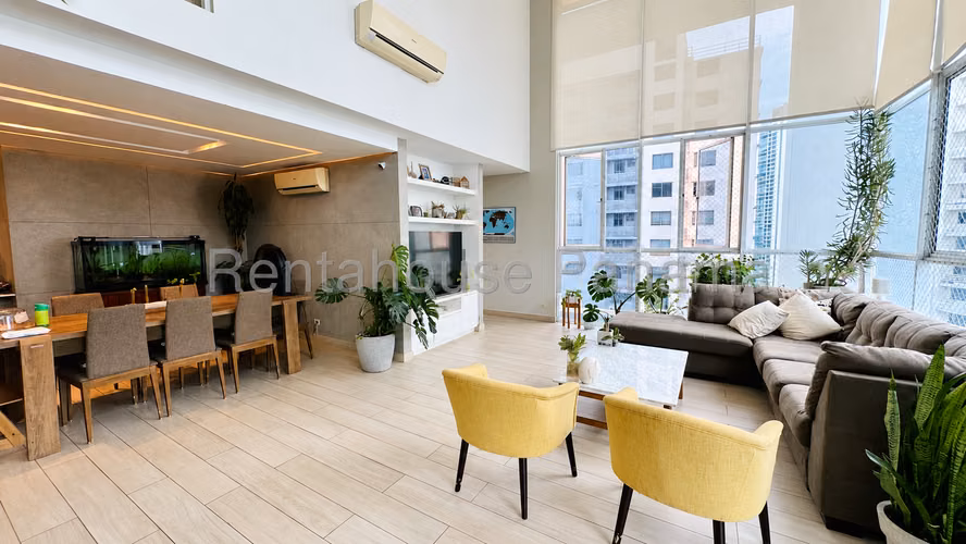 Apartamento en venta en Bellavista - 2 niveles LR