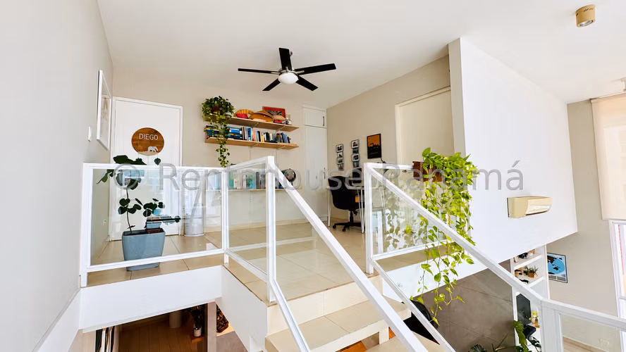 Apartamento en venta en Bellavista - 2 niveles LR