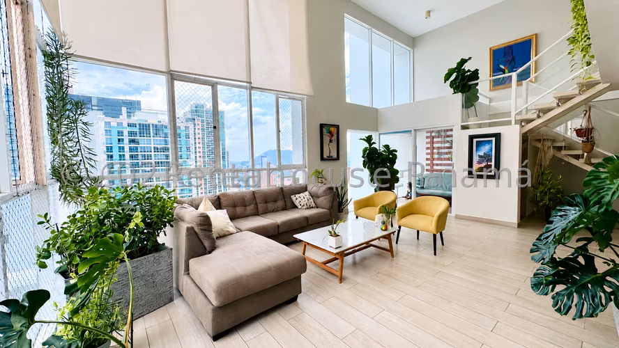 Apartamento en venta en Bellavista - 2 niveles LR