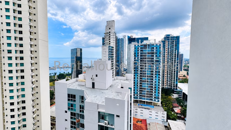 Apartamento en venta en Bellavista - 2 niveles LR