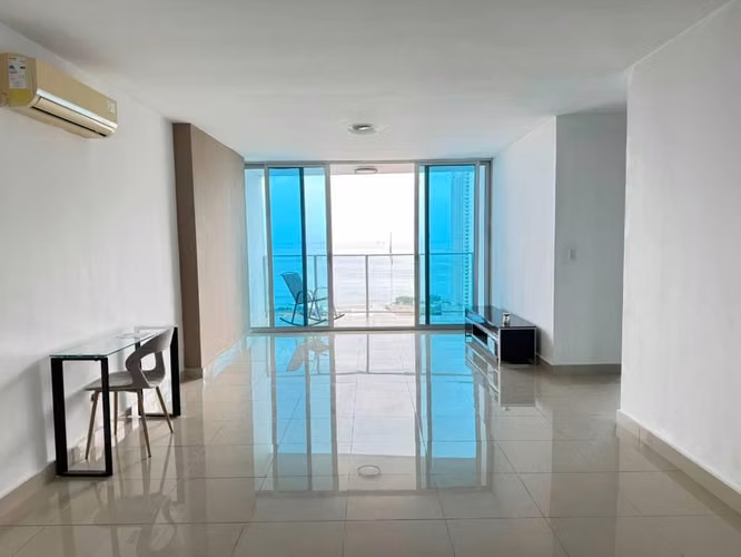 Venta de apartamento/ Vista al mar /Excelente ubicación