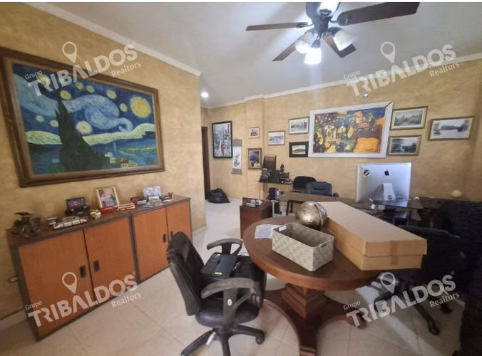 Venta de Casa Dos Niveles  con terreno en La Chorrera