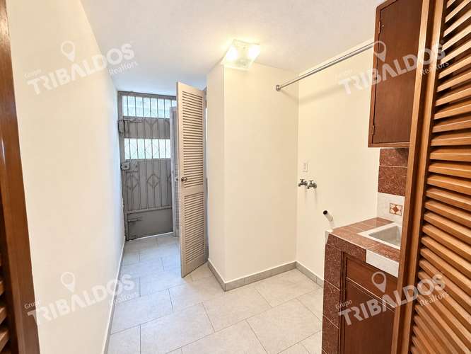 Venta de Casa Unifamiliar en San Francisco | 3 Recámaras, Amplia Terraza y 2 Estacionamientos