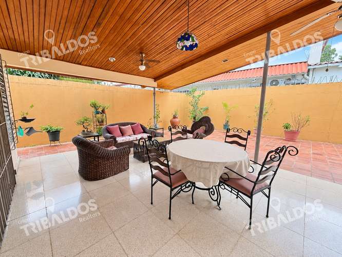 Venta de Casa Unifamiliar en San Francisco | 3 Recámaras, Amplia Terraza y 2 Estacionamientos
