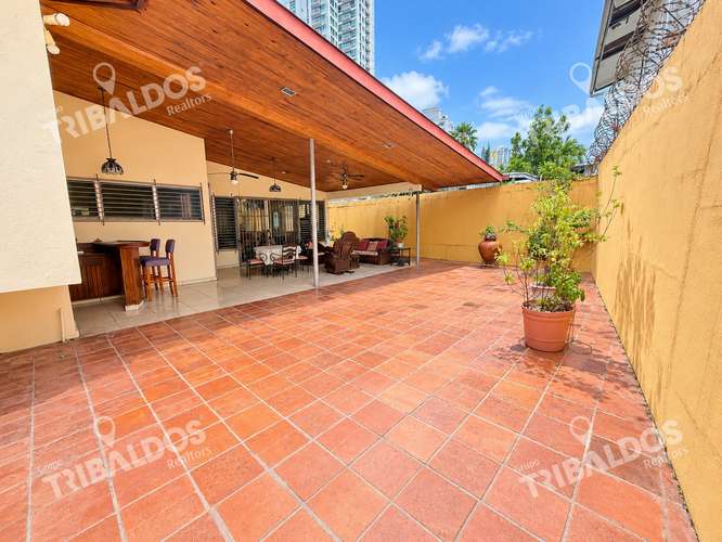 Venta de Casa Unifamiliar en San Francisco | 3 Recámaras, Amplia Terraza y 2 Estacionamientos