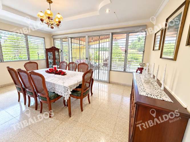 Venta de Casa Unifamiliar en San Francisco | 3 Recámaras, Amplia Terraza y 2 Estacionamientos