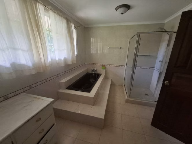 Venta de Casa tipo Chalet con Terreno en La Chorrera - Imagen 16