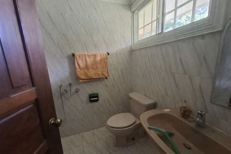 Venta de Casa tipo Chalet con Terreno en La Chorrera - Imagen 18