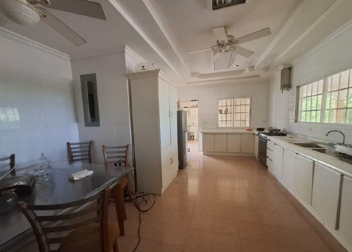 Venta de Casa tipo Chalet con Terreno en La Chorrera - Imagen 3