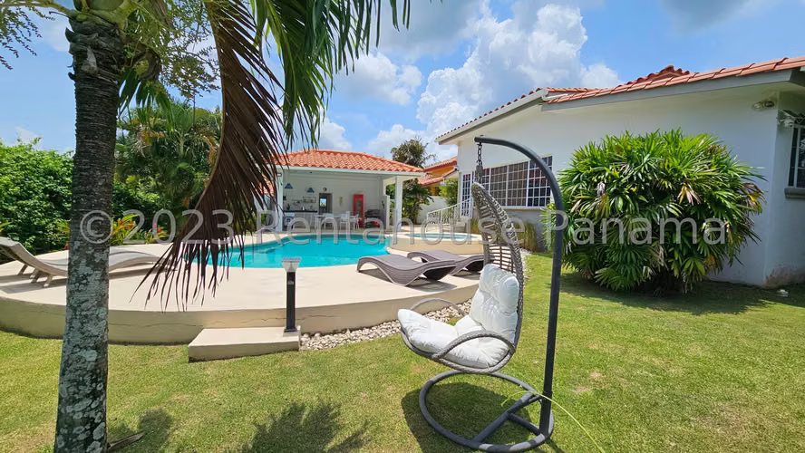 Vendo Casa en Coronado OF26-5500