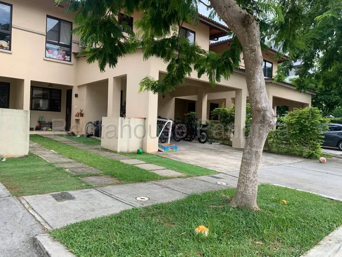 Vendo Casa de 179m2 en Panama Pacifico Woodlands 26-3532SRZ