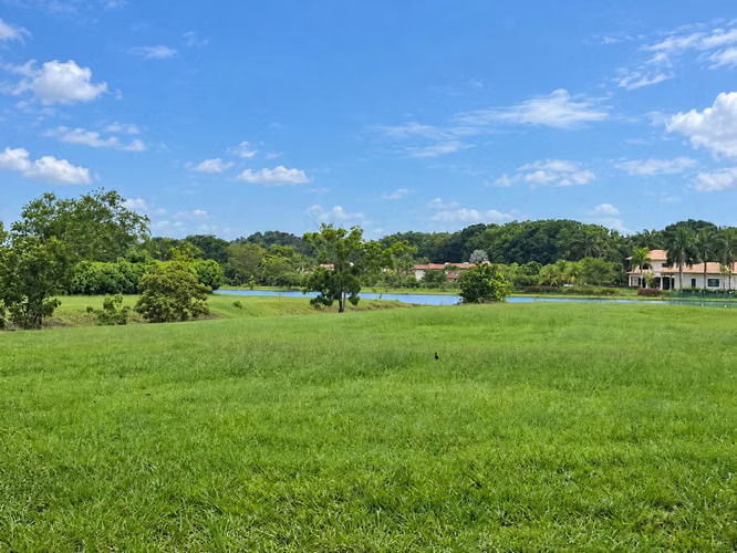 Venta de Terreno en Buenaventura, 3,705 m² con vistas al lago