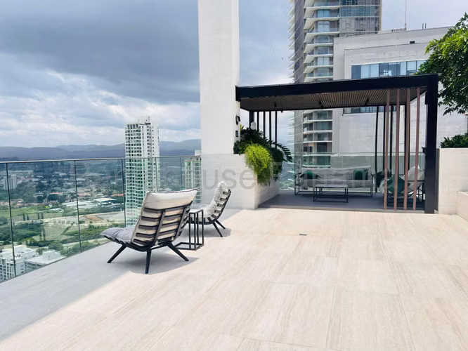Alquiler de apartamento en PH Ivy Tower, Santa María*