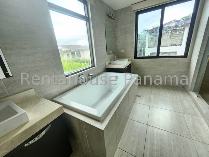Venta de Casa en Panama Pacifico Nativa | Solo Cliente Directo LFC