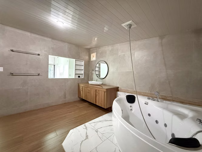 Casa Duplex en Venta en Punta Paitilla con Piscina Cubierta y Gimnasio