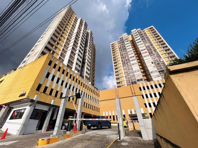 VENDO APARTAMENTO EN VIA CINCUENTENARIO, 3 RECAMARAS, 76M2.