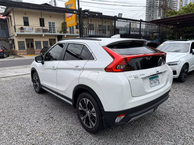 MITSUBISHI ECLIPSE CROSS 2020 TECHO PANORAMICO - Imagen 5